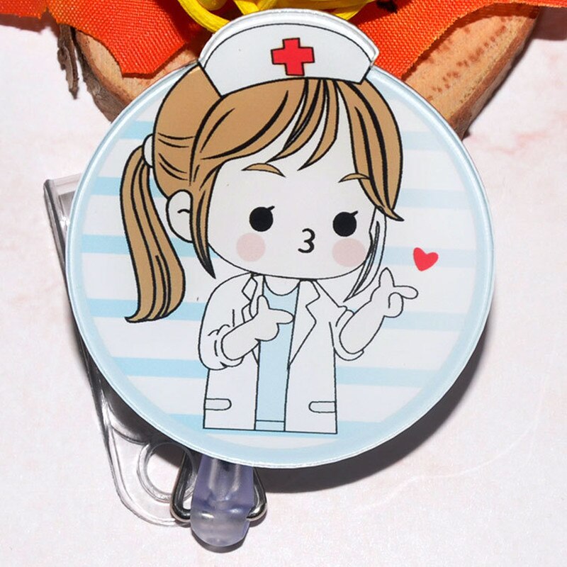 Badge soignant à pince