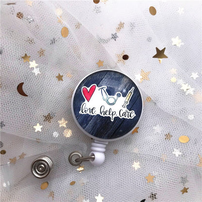 Badges rétractables pour soignants