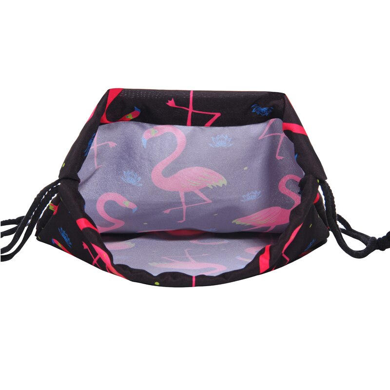 Le joli sac à dos à motif flamant rose