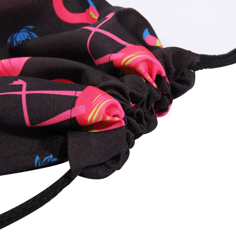 sac à dos noir flamant rose