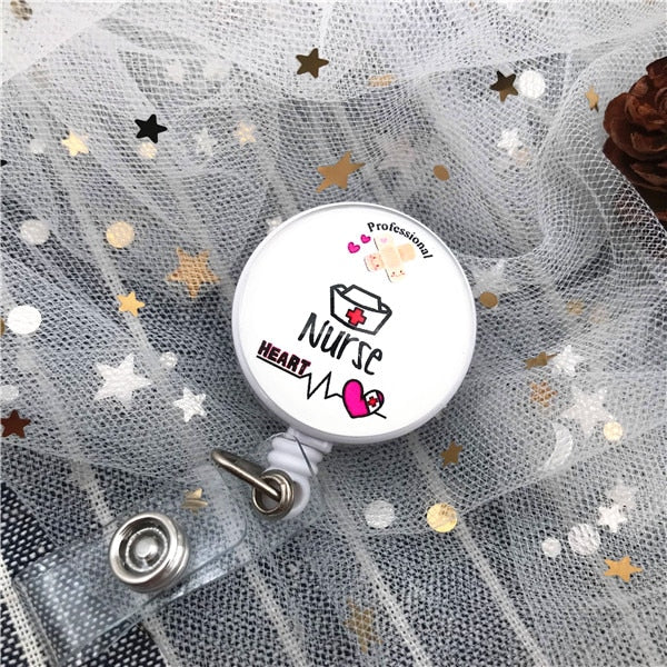Badges rétractables pour soignants